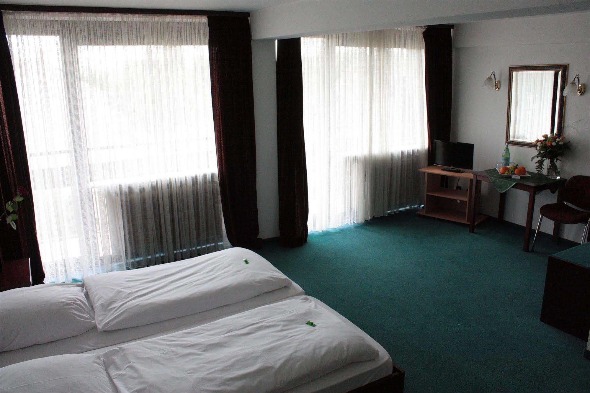 Hotel Mainbogen Offenbach am Main Eksteriør billede